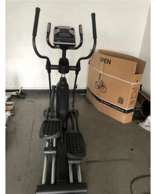 ISO9001 Elliptical Gym Equipment Exercise Elliptical Bike Loading 150kg